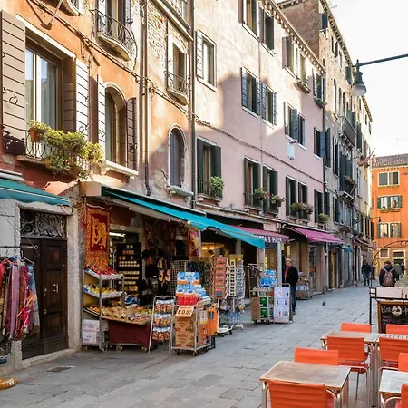 Biennale 1 & 2 , Elegant 15 Min Walk From St Marks Square- Vha Collection Apartament