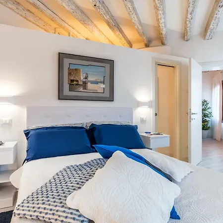Biennale 1 & 2 , Elegant 15 Min Walk From St Marks Square- Vha Collection