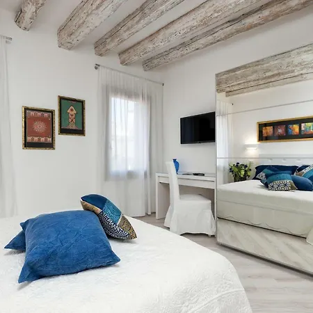 Biennale 1 & 2 , Elegant 15 Min Walk From St Marks Square- Vha Collection *