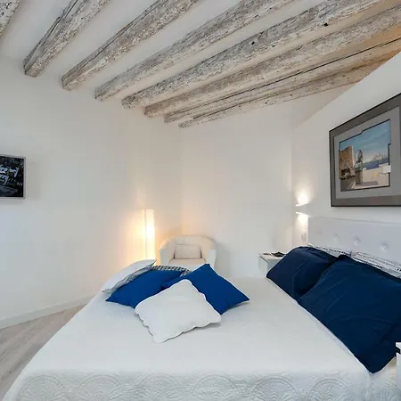 Biennale 1 & 2 , Elegant 15 Min Walk From St Marks Square- Vha Collection