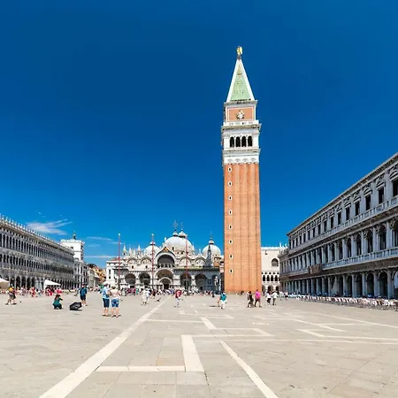 Biennale 1 & 2 , Elegant 15 Min Walk From St Marks Square- Vha Collection