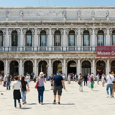 Biennale 1 & 2 , Elegant 15 Min Walk From St Marks Square- Vha Collection *