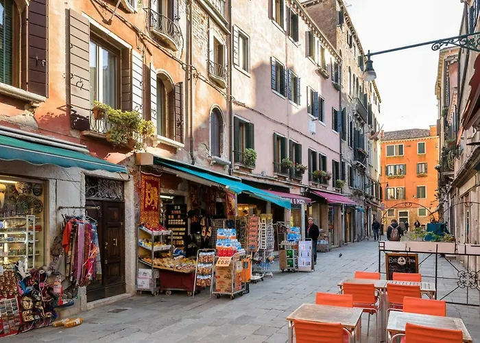 The Elegant Residence Walk To Biennale And St Marks Square Venice Heaven Apartments Collection Apartman