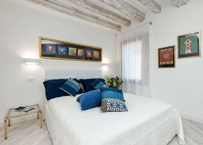 The Elegant Residence Walk To Biennale And St Marks Square Venice Heaven Apartments Collection Apartman