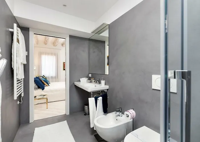 The Elegant Residence Walk To Biennale And St Marks Square Venice Heaven Apartments Collection Apartman *