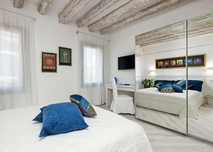 The Elegant Residence Walk To Biennale And St Marks Square Venice Heaven Apartments Collection *