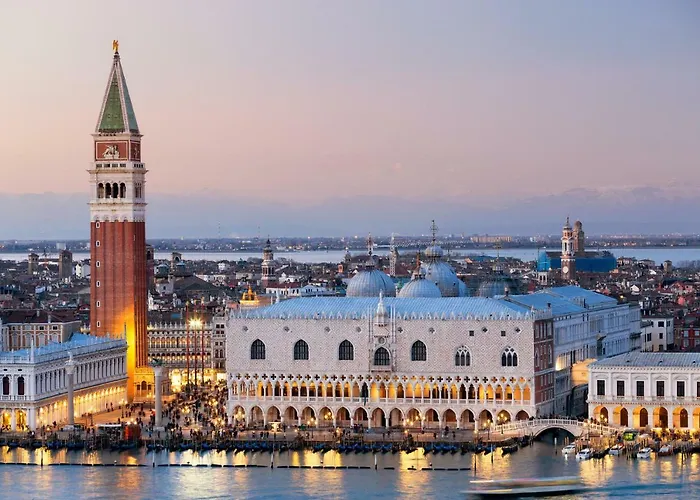 The Elegant Residence Walk To Biennale And St Marks Square Venice Heaven Apartments Collection * Velence